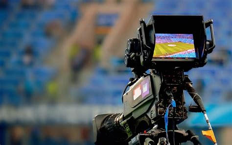 Sports broadcasting contracts in the Philippines .